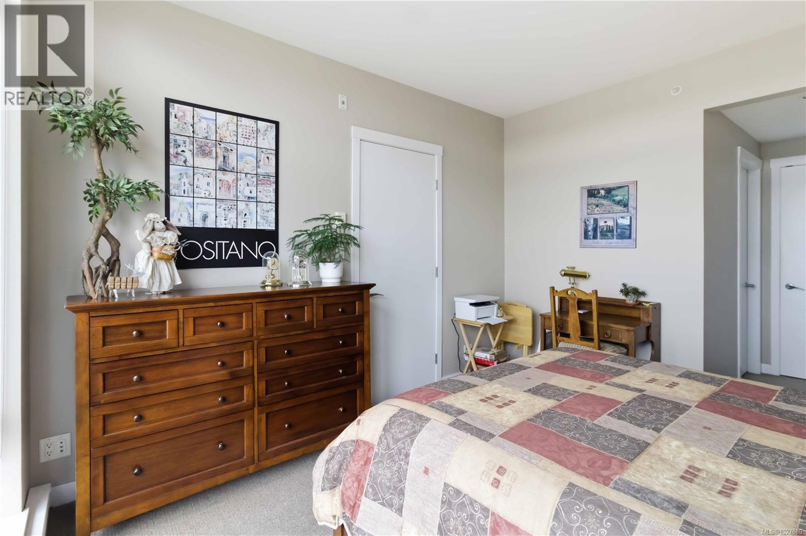 #508 999 BURDETT AVE - 24