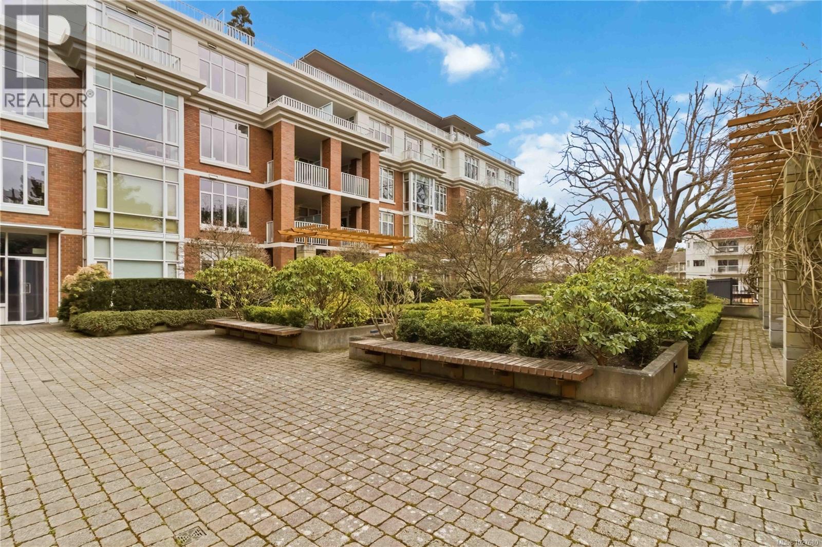 #508 999 Burdett Ave - 5