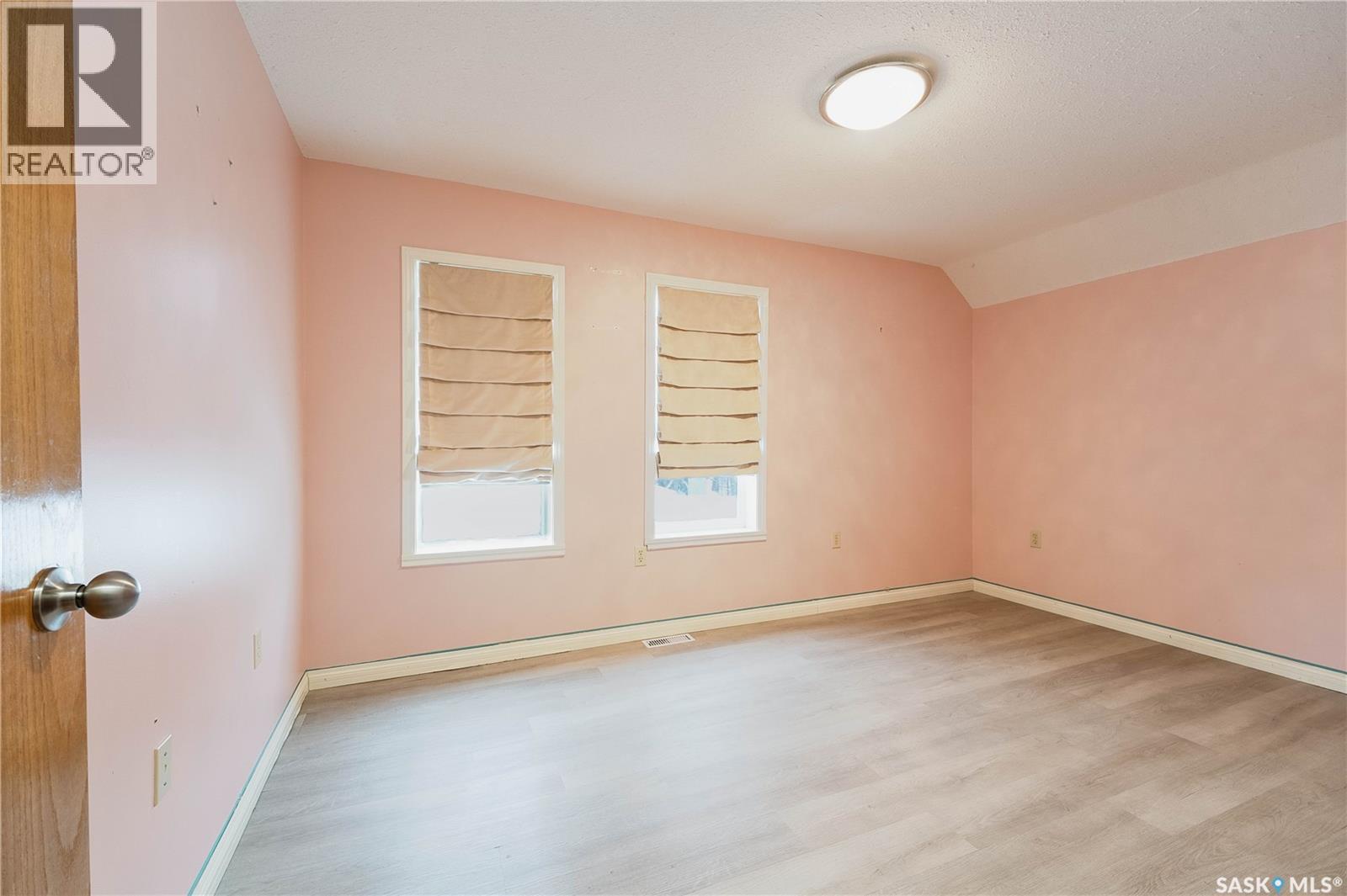 1037 3rd AVENUE NE - 30