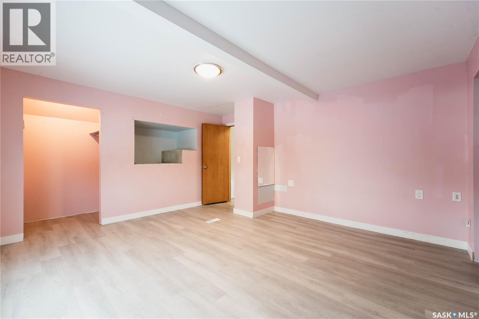 1037 3rd AVENUE NE - 28