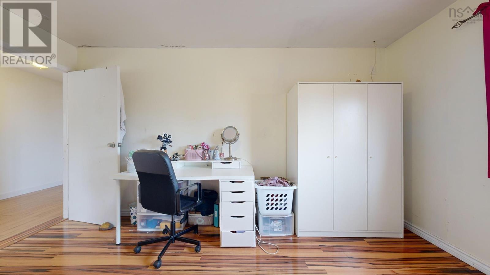 Property 31 of 49 of 60 Cove Road