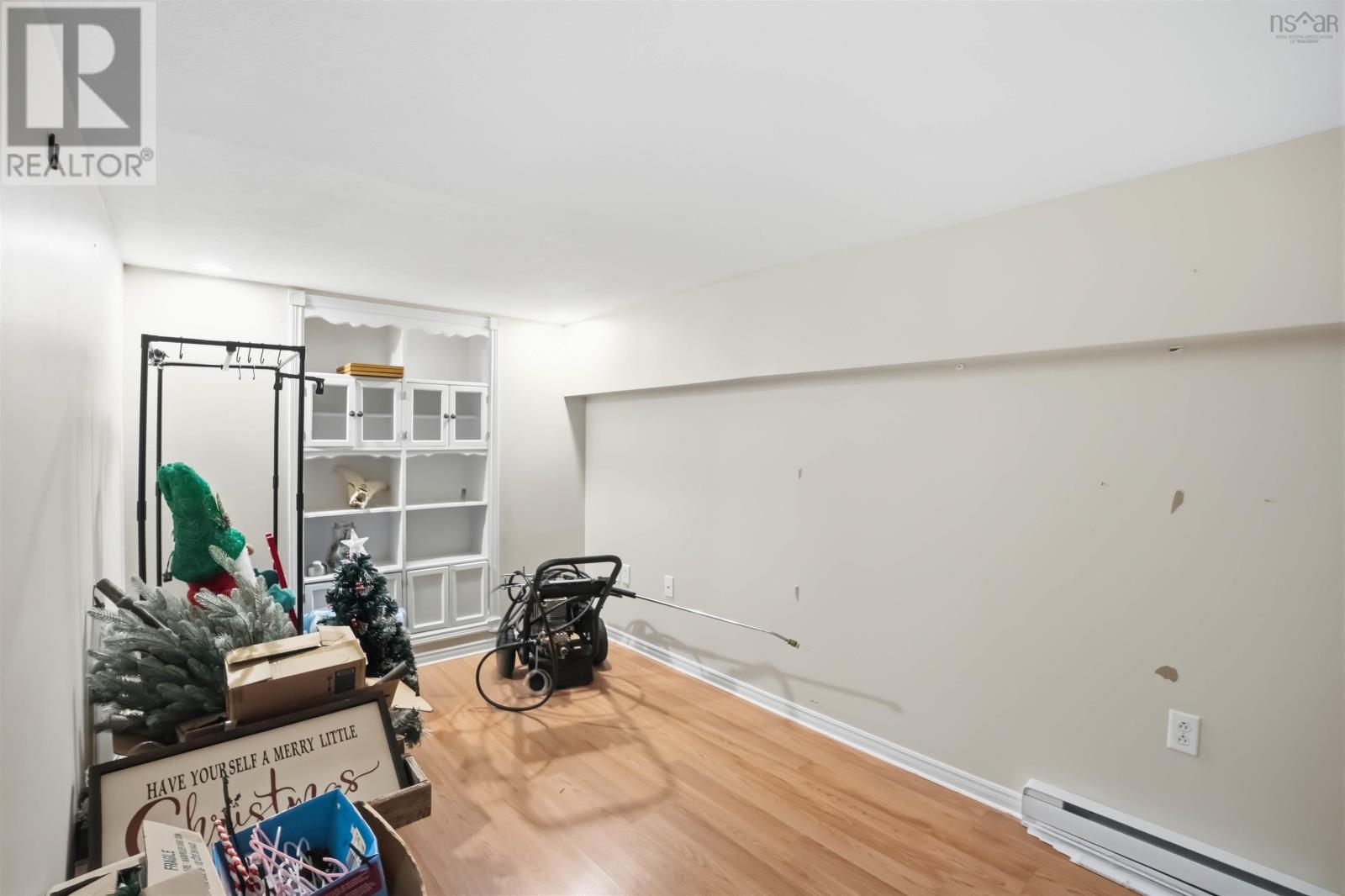 Property 23 of 30 of 33 Henshaw Drive