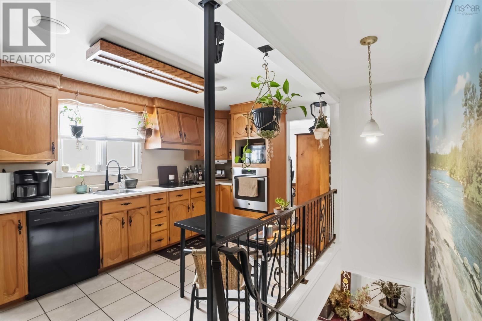 Property 6 of 30 of 33 Henshaw Drive