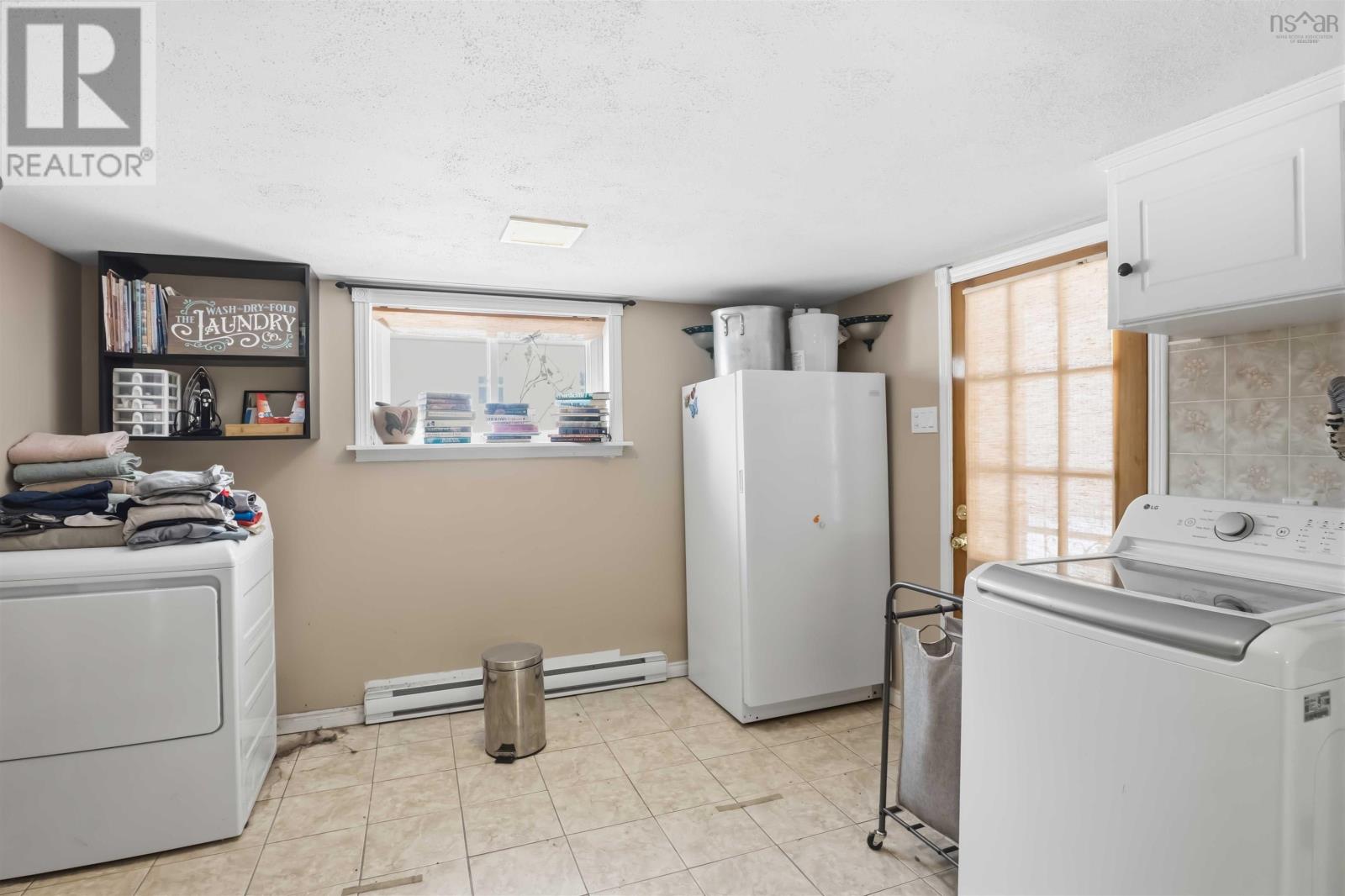 Property 24 of 30 of 33 Henshaw Drive