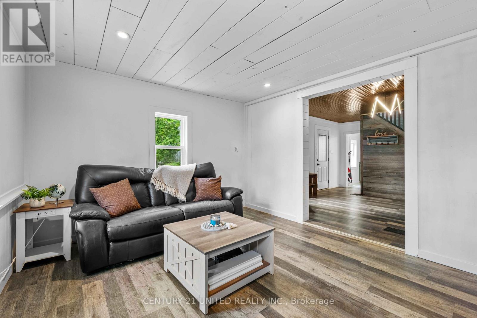 8 LIBRARY ROAD - 12