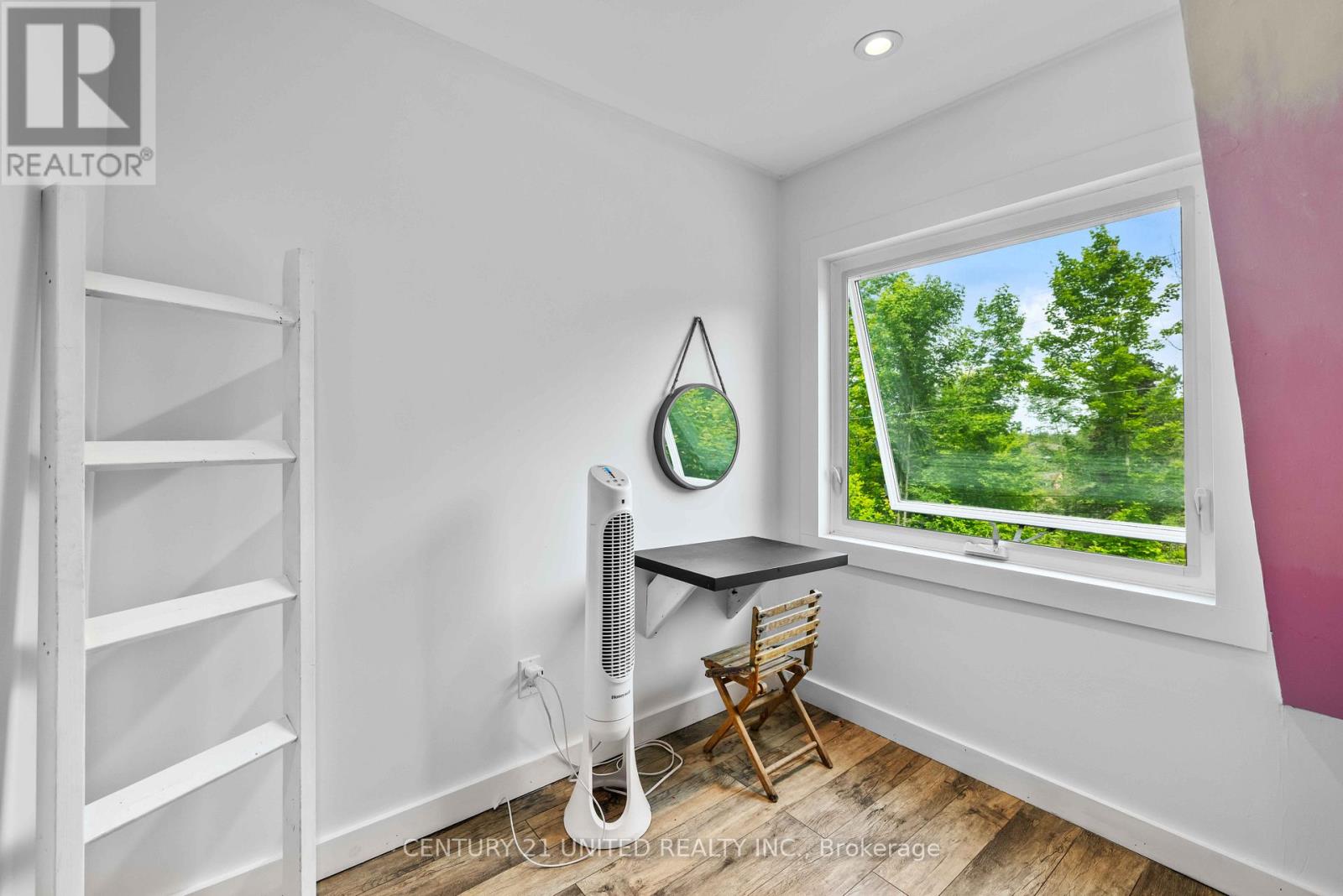 8 LIBRARY ROAD - 18