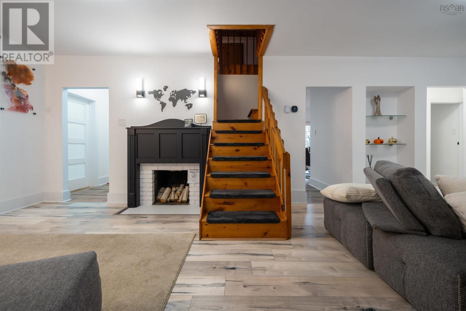 140 MAPLE AVENUE - 14