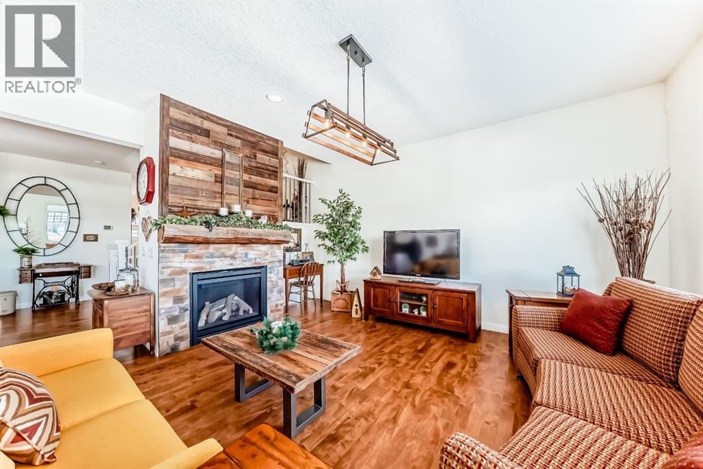 44 Riviera Way, Cochrane