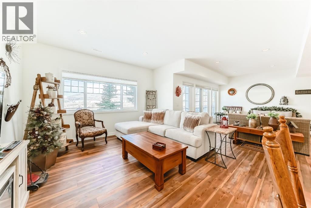 44 Riviera Way, Cochrane