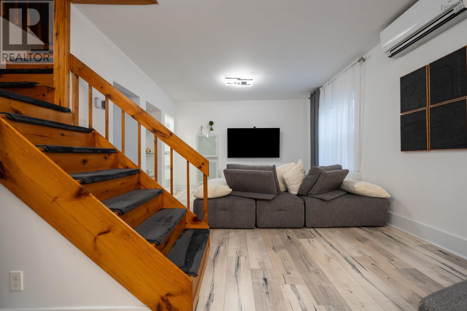 140 MAPLE AVENUE - 15