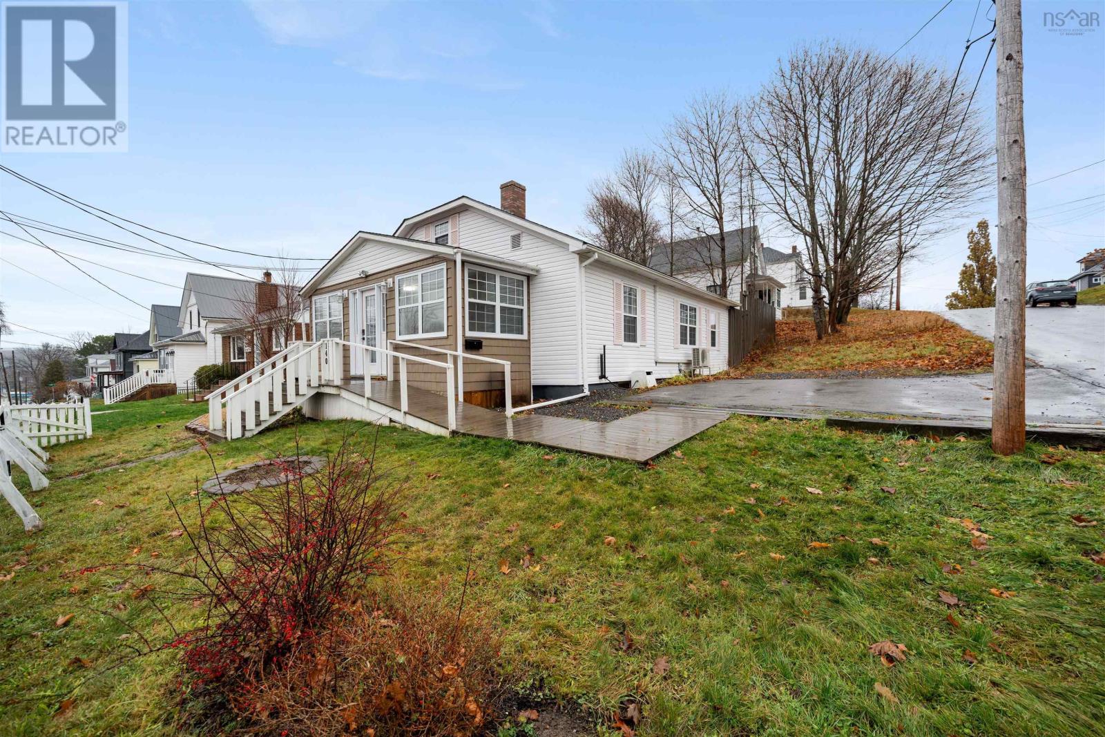 Property 34 of 37 of 140 Maple Avenue