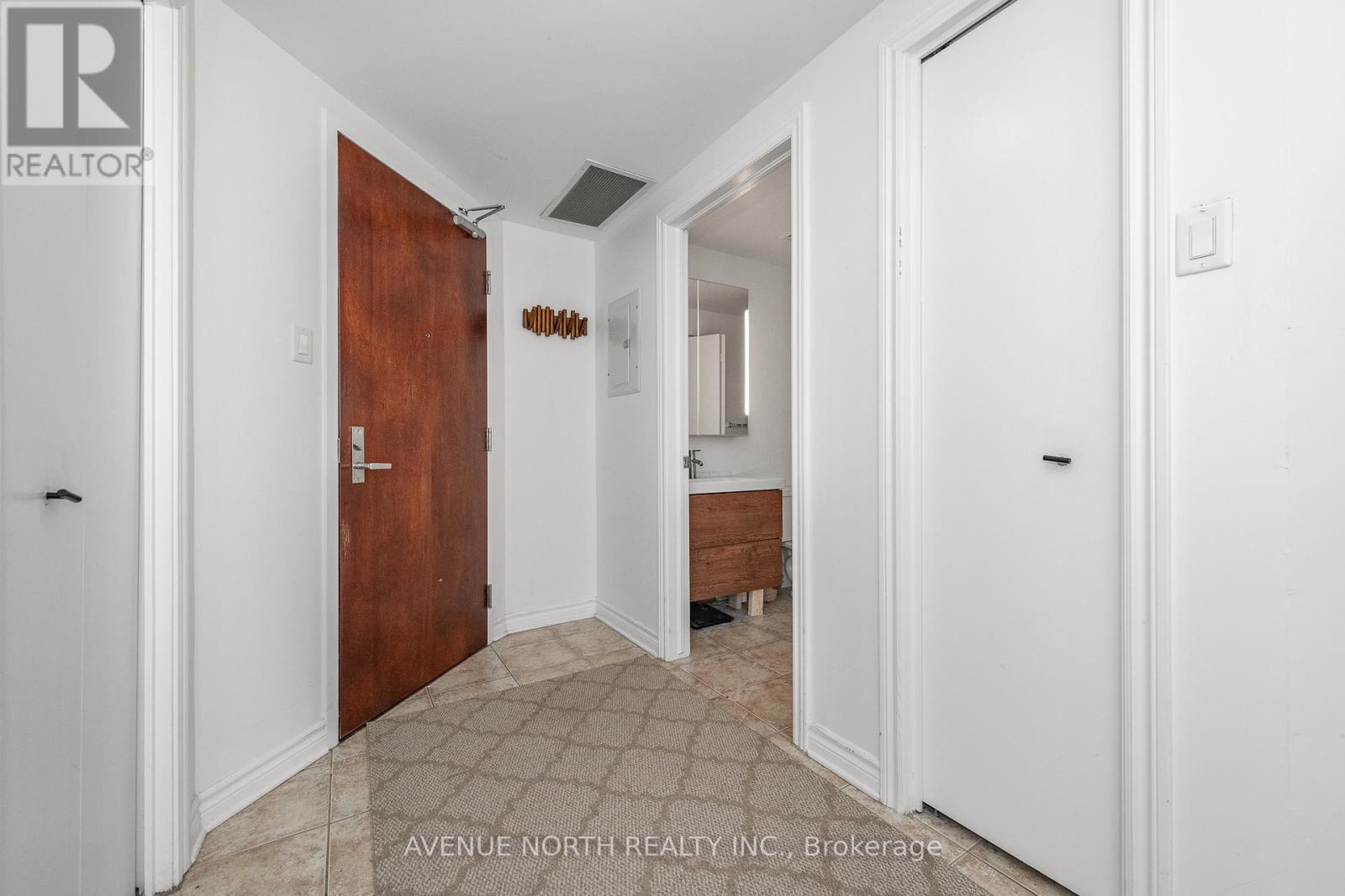 #912 200 RIDEAU STREET - 5