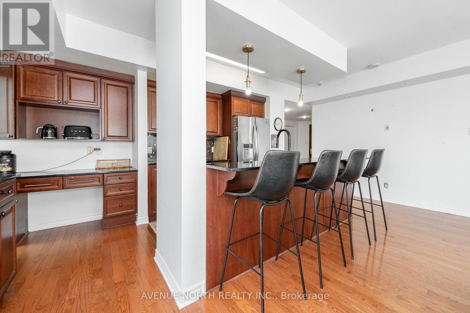 #912 200 RIDEAU STREET - 9
