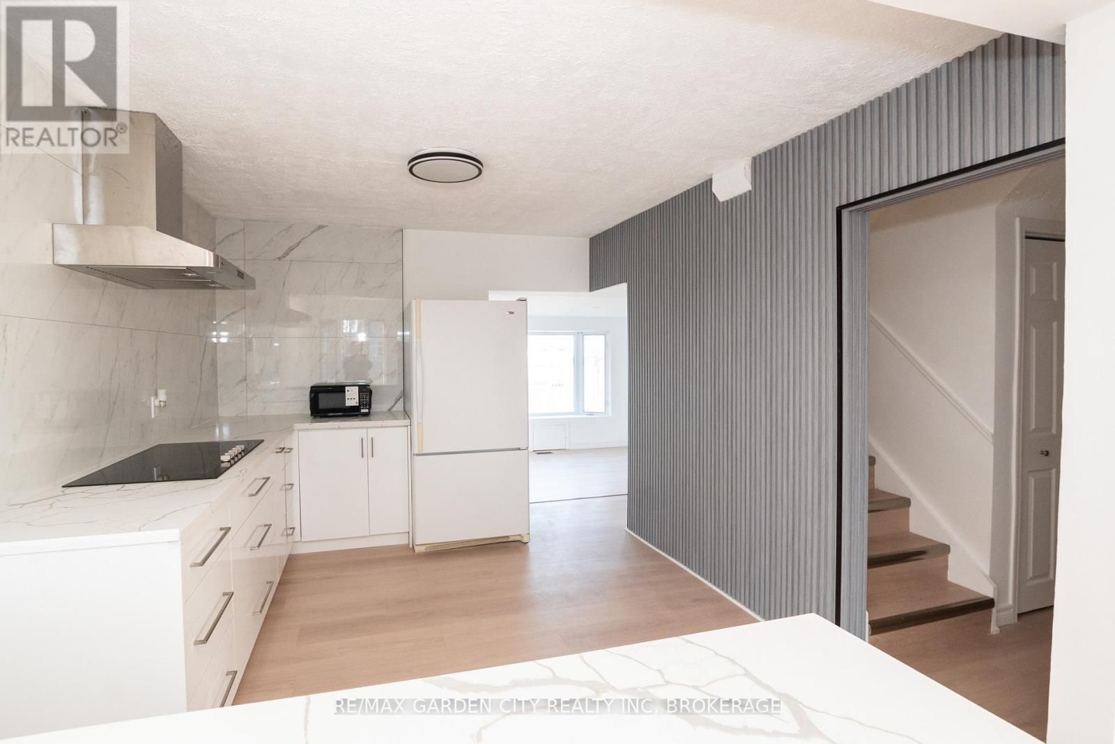 9 FIR AVENUE - 9