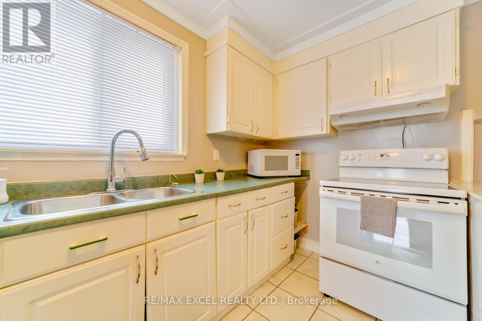 57 LOWRY SQUARE - 11