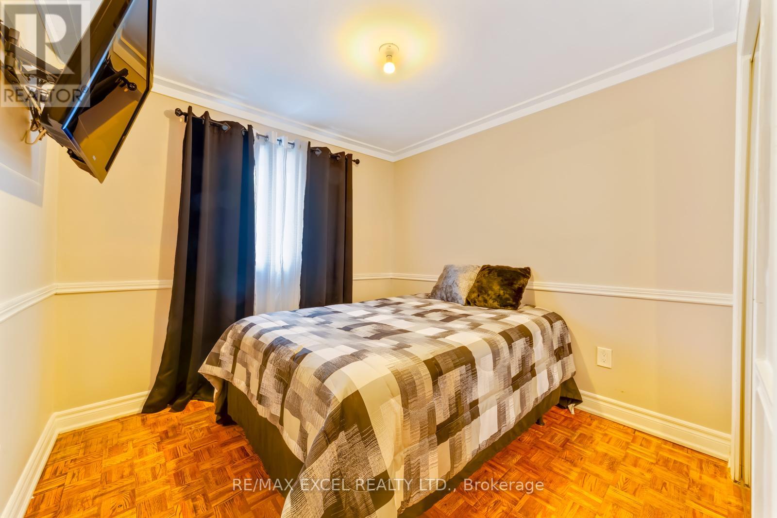 57 LOWRY SQUARE - 15
