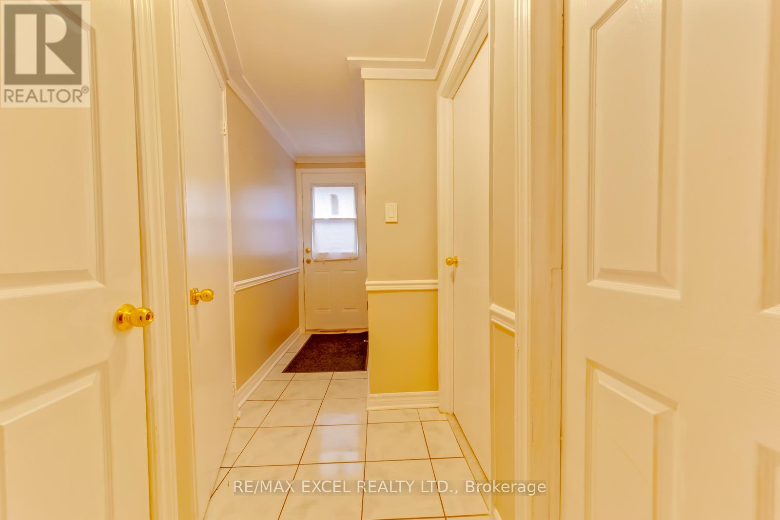 57 LOWRY SQUARE - 19