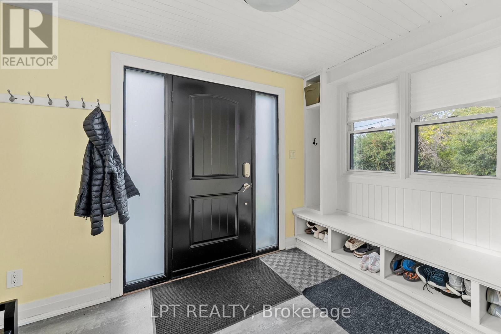 1109 RAVENSHOE ROAD - 6