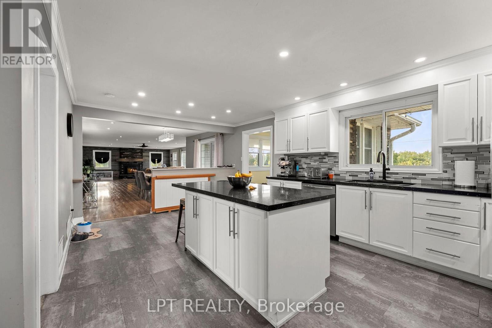 1109 RAVENSHOE ROAD - 9