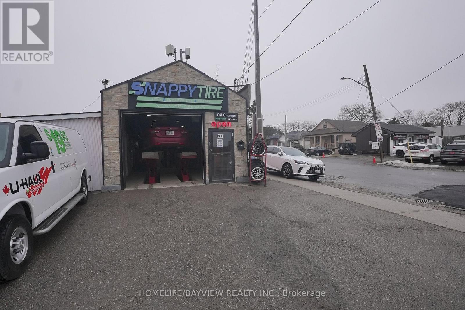 811 LAKESHORE ROAD E