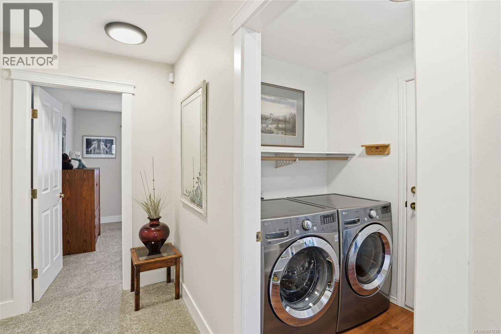 1148 CLUBHOUSE DR - 35