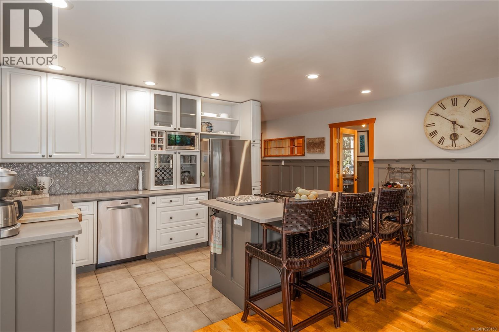  225 Sea Meadow Drive, Gabriola Island