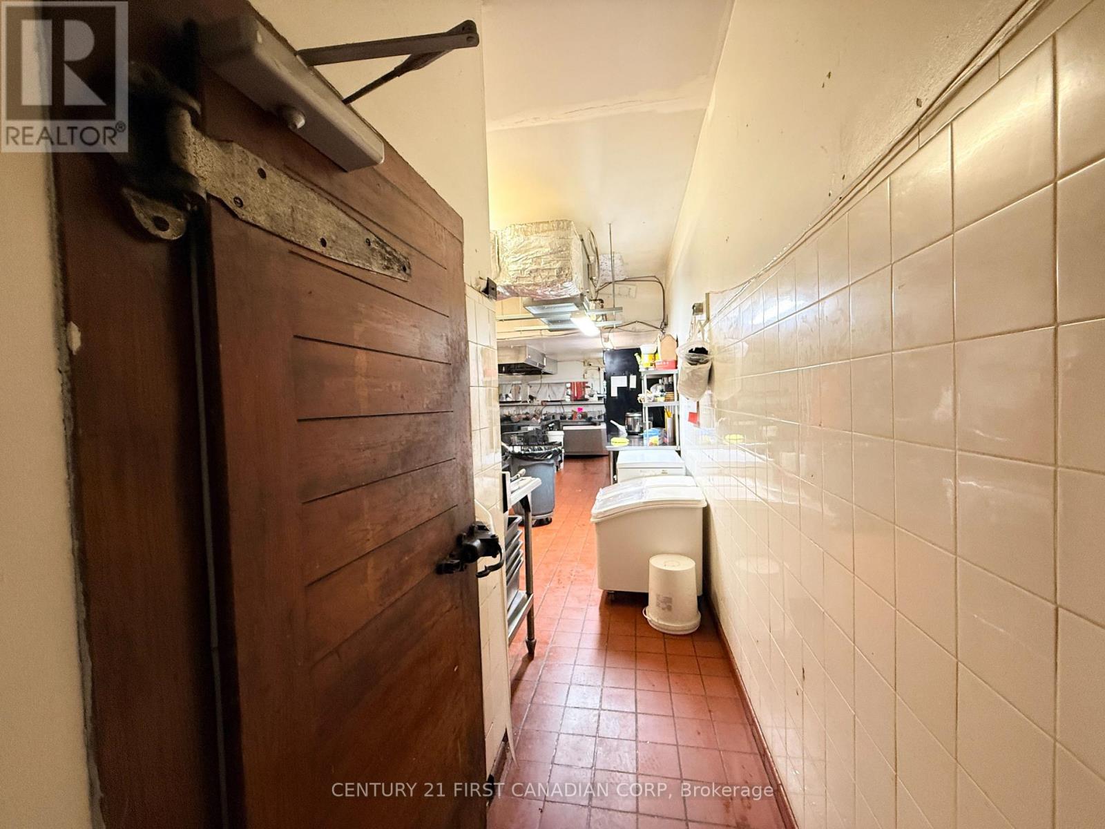 244 DUNDAS STREET Property Photo