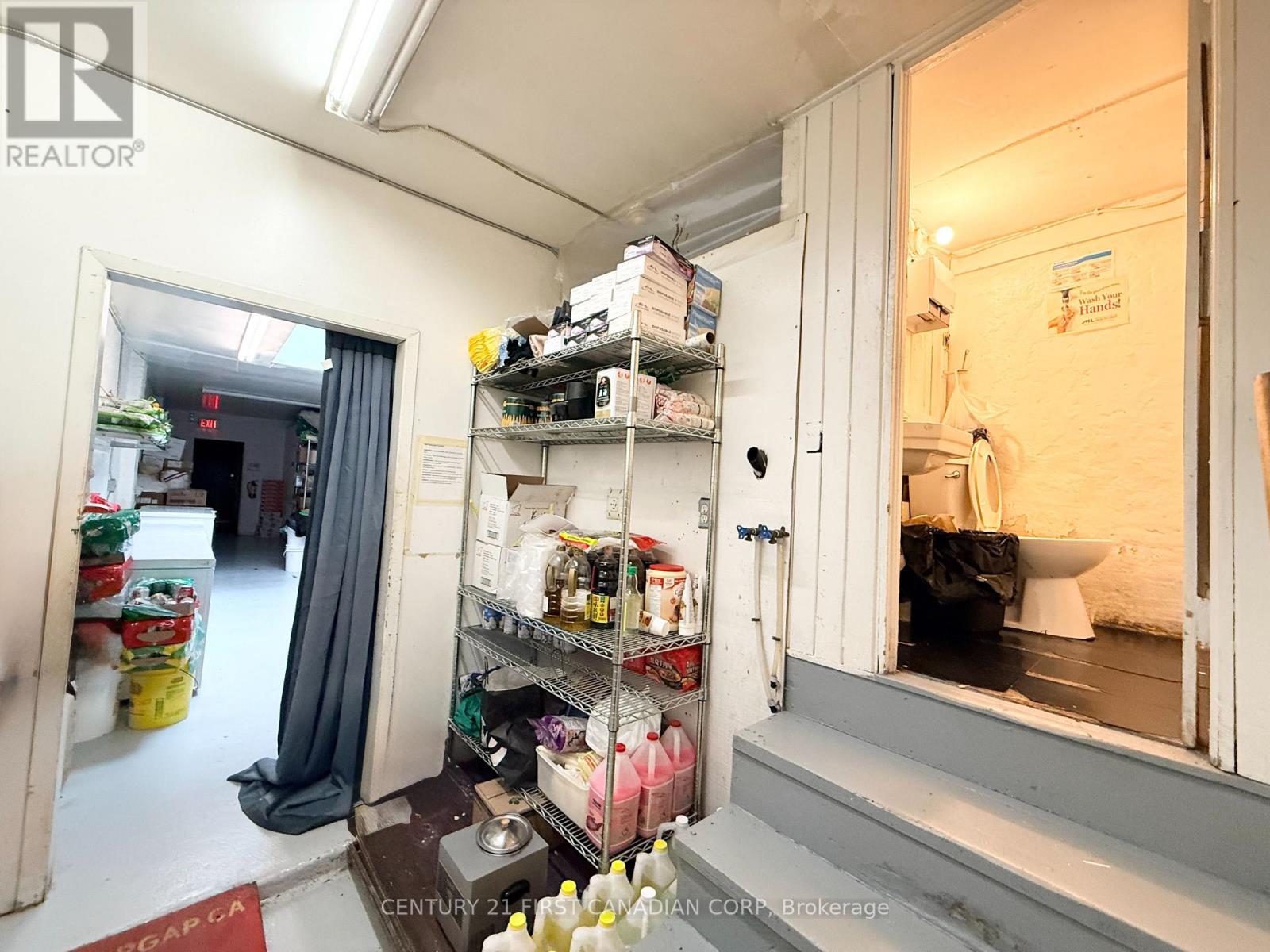 244 DUNDAS STREET Property Photo