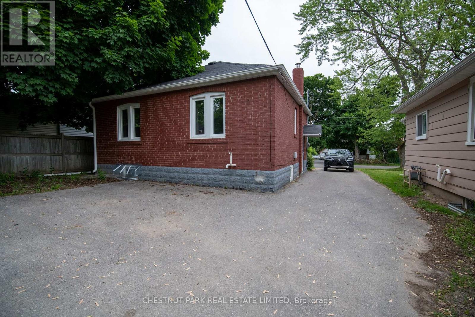 174 GIBBONS STREET - 24