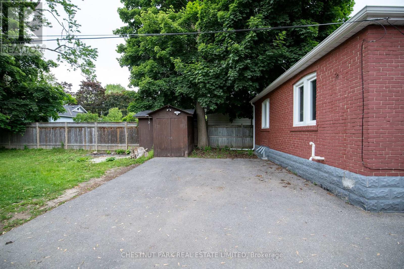 174 GIBBONS STREET - 25