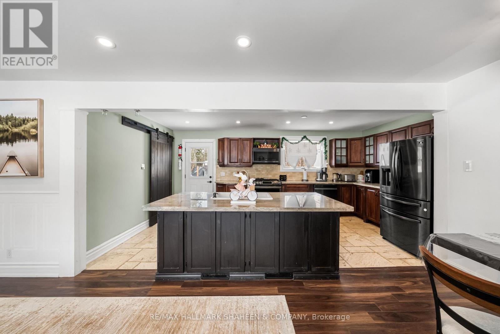 2196 RICHARD STREET - 15