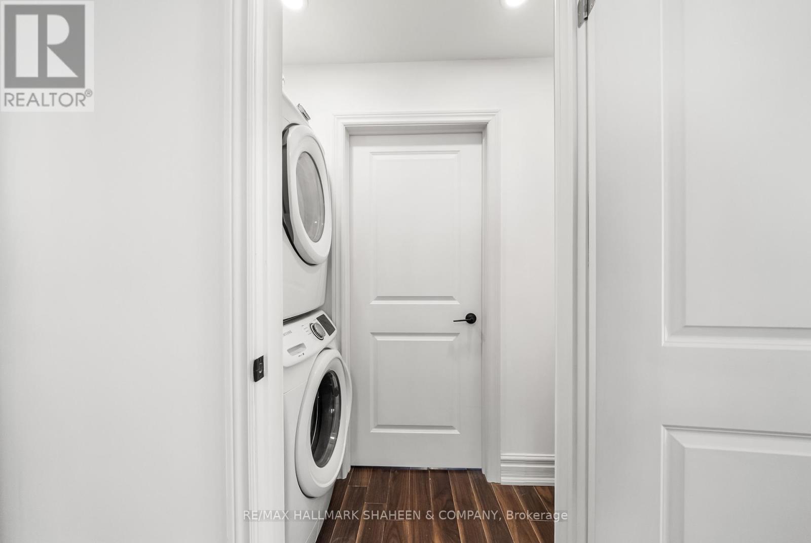 2196 RICHARD STREET - 32