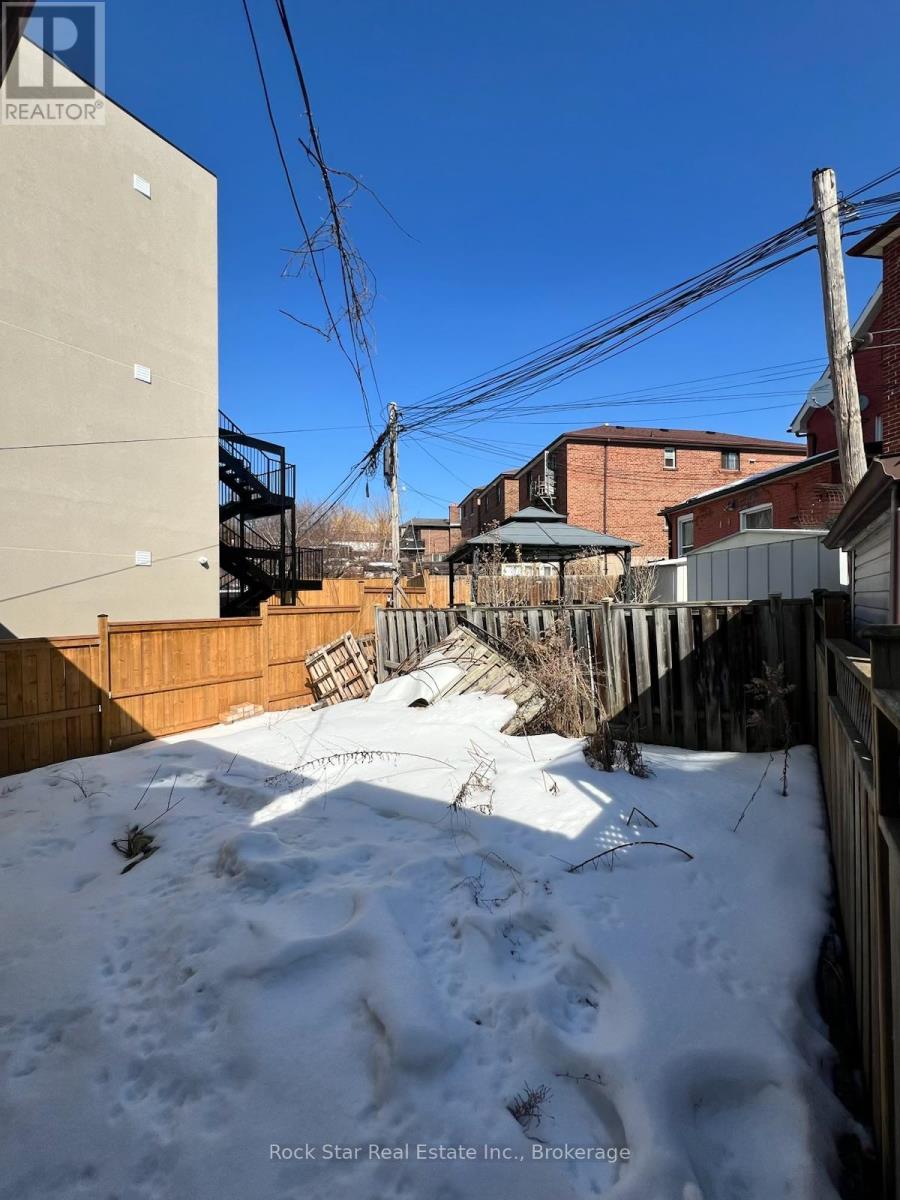 12 HOLMESDALE ROAD - 21