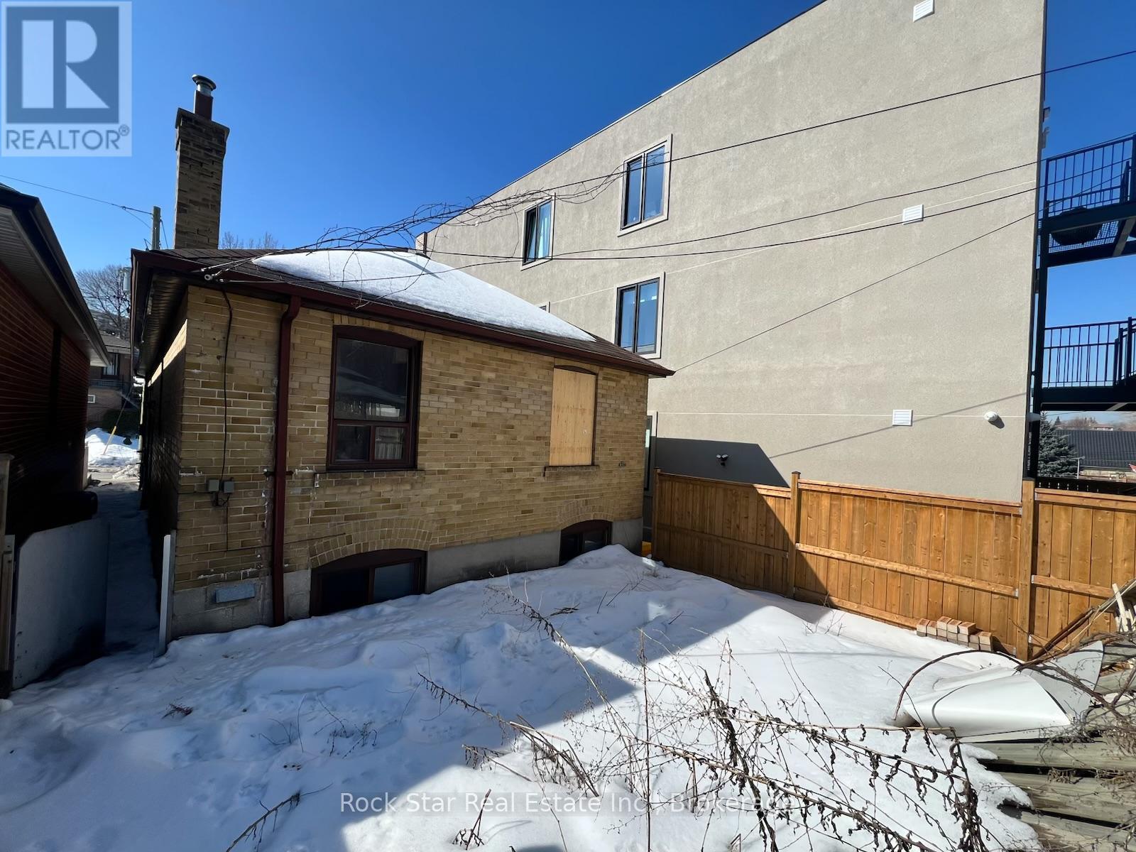 12 HOLMESDALE ROAD - 22