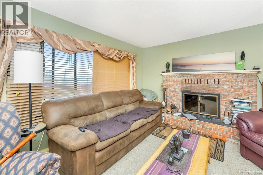 9254 Rideau Ave - 14