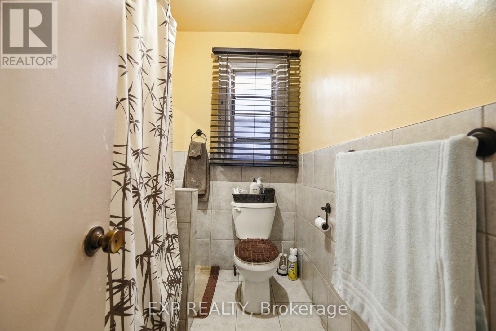 105 ROGERS ROAD - 15