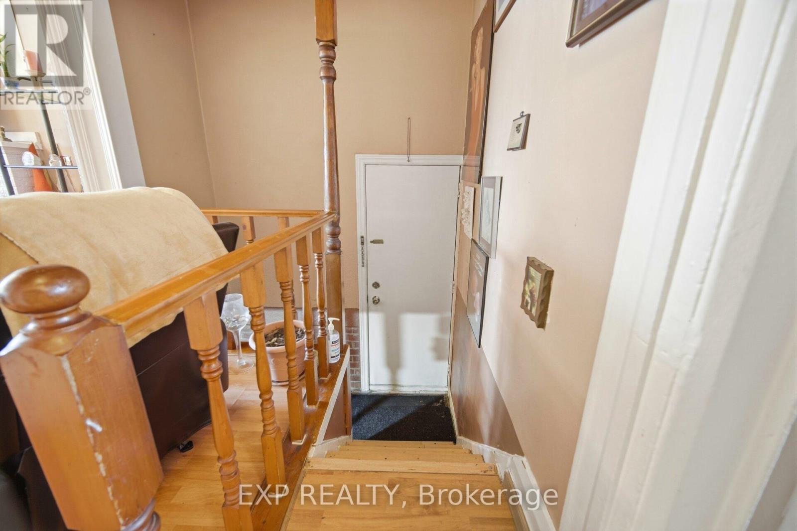 105 ROGERS ROAD - 17