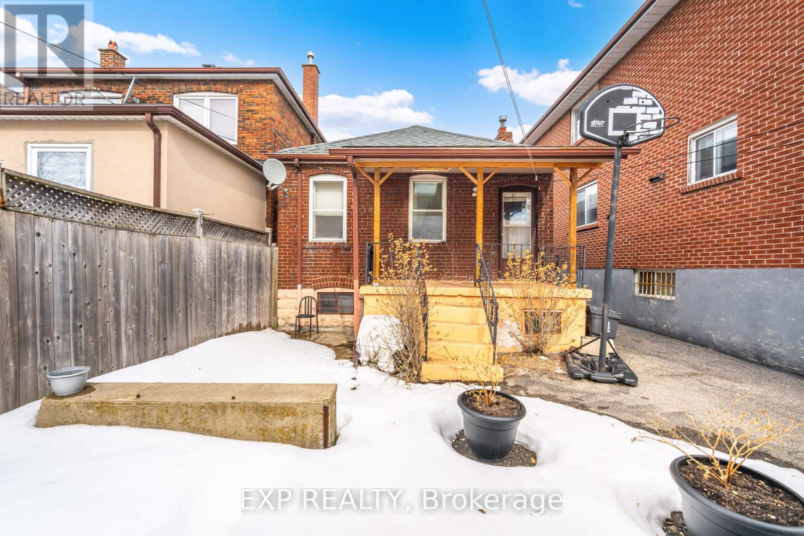 105 ROGERS ROAD - 29