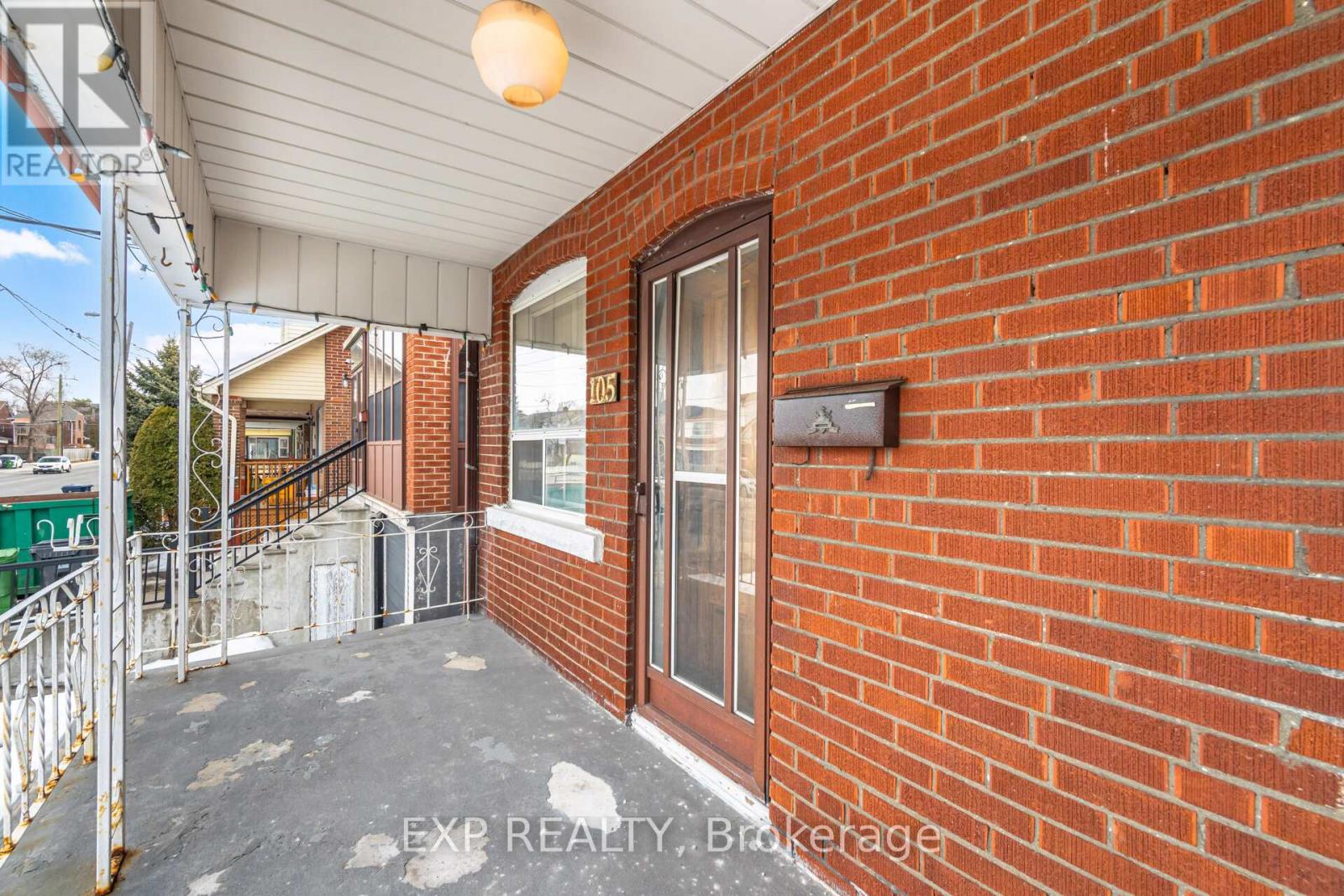 105 ROGERS ROAD - 32