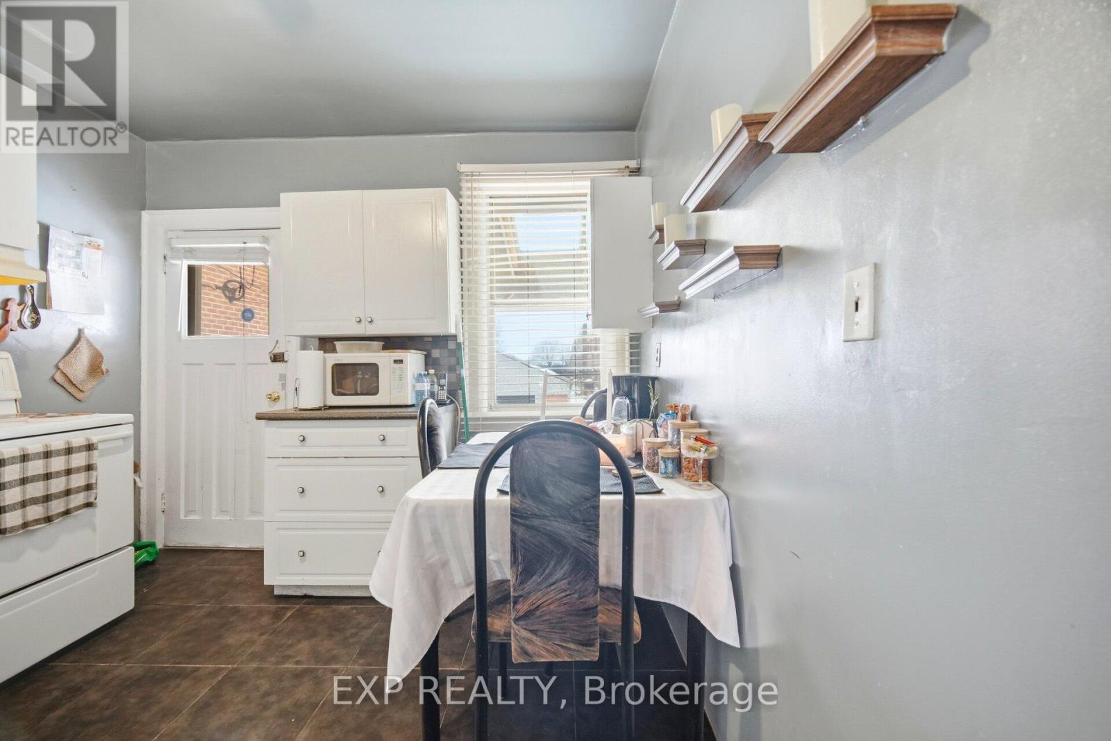 105 ROGERS ROAD - 6