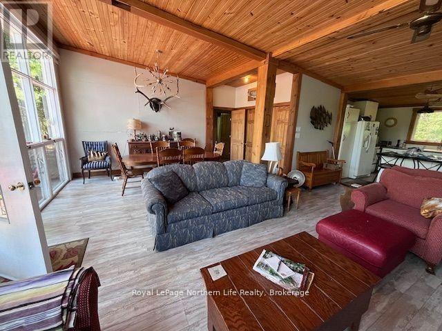 144 LAKE TEMAGAMI ISL 25 ISLAND - 19