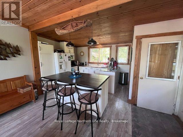 144 LAKE TEMAGAMI ISL 25 ISLAND - 22