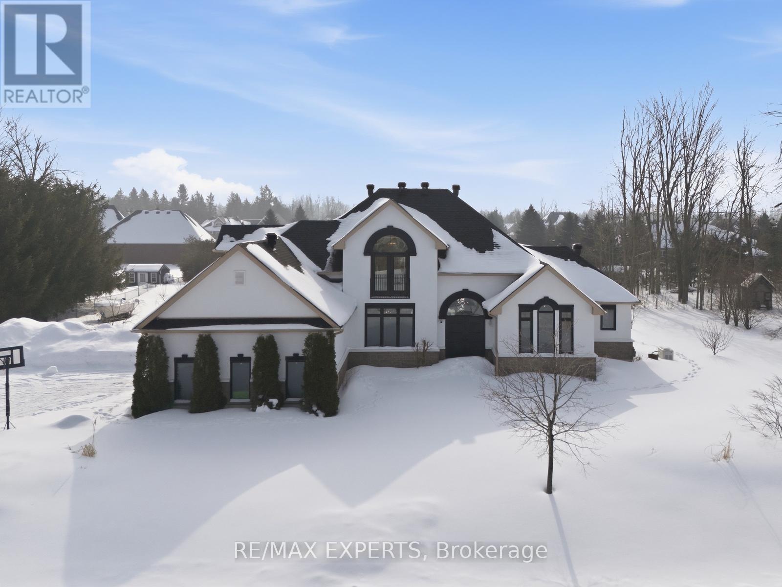 11 BASSWOOD CIRCLE - 1