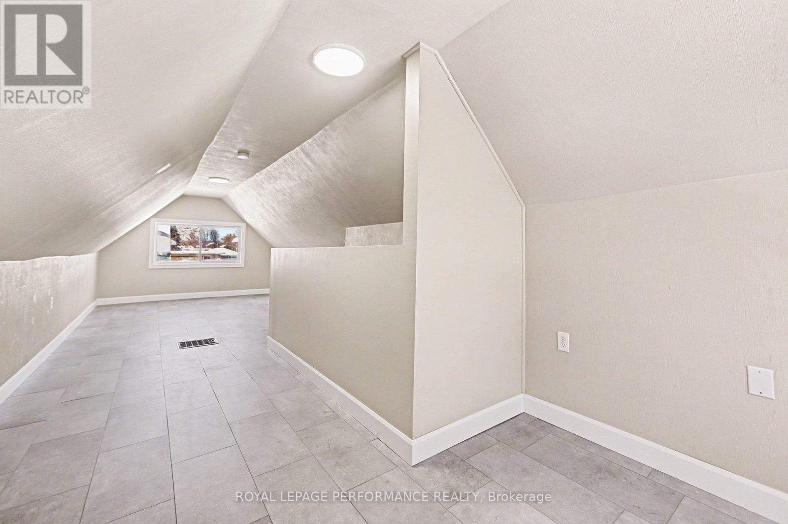 975 SHERIDAN AVENUE, Ottawa, Ontario