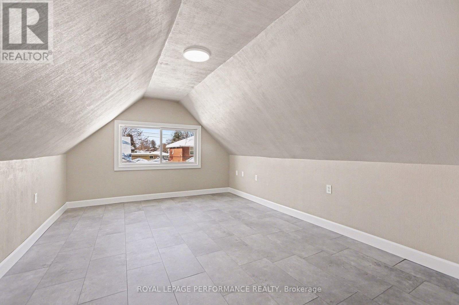 975 SHERIDAN AVENUE, Ottawa, Ontario