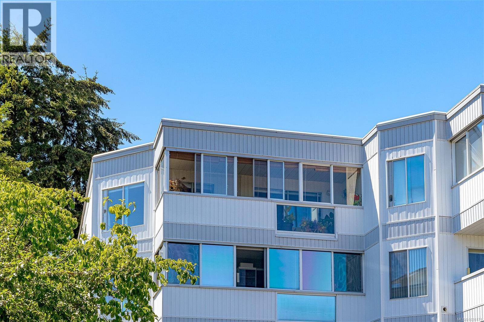 #404 9958 DANIEL ST - 4