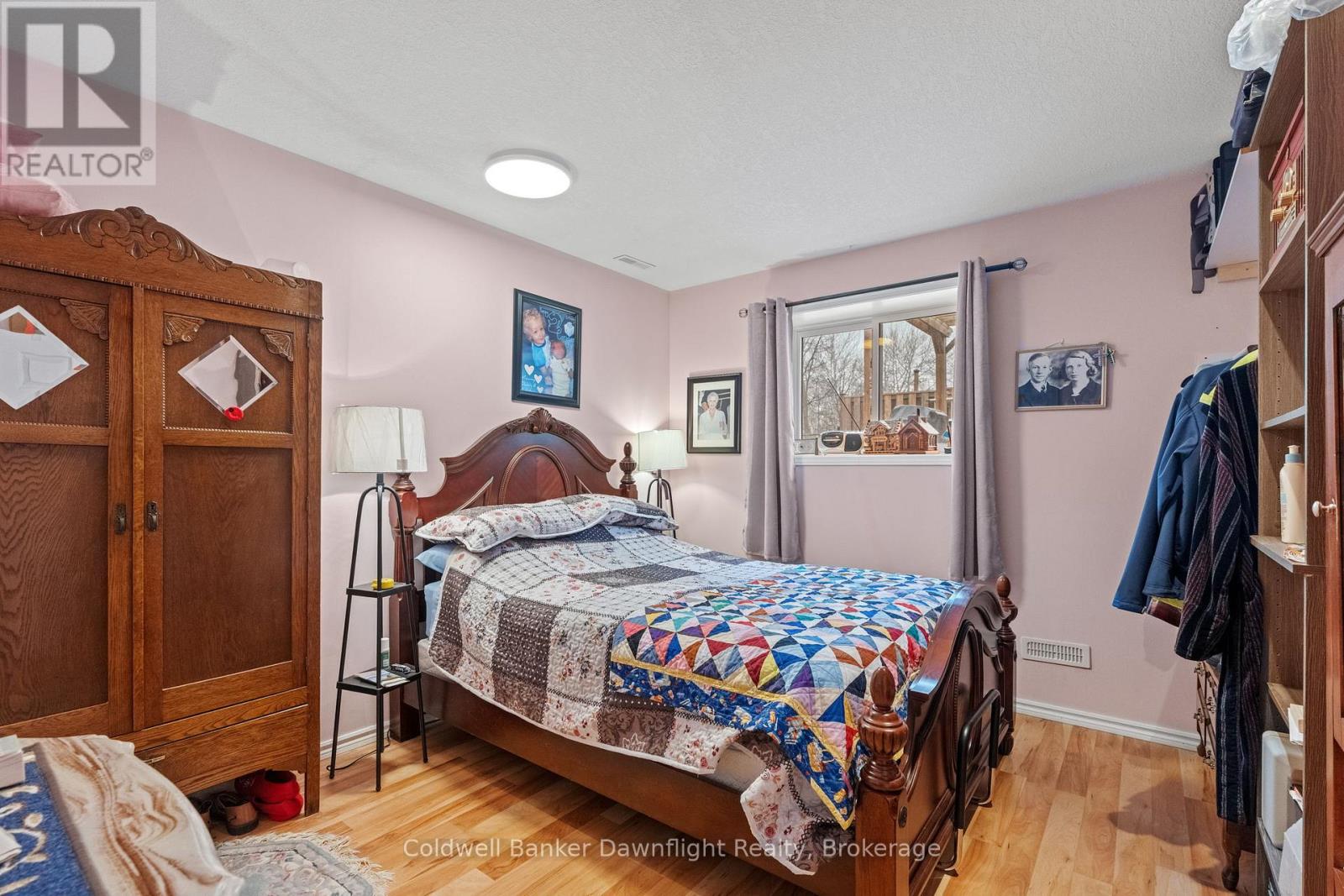 Single Family House Raised bungalow for Sale in  MILL STREET North Middlesex (Parkhill) 