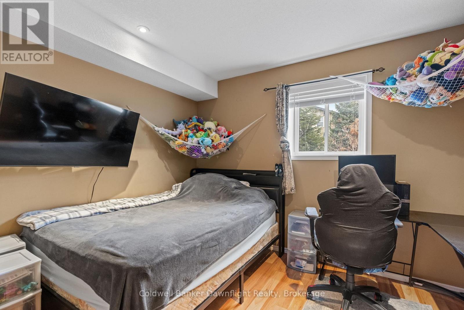 Single Family House Raised bungalow for Sale in  MILL STREET North Middlesex (Parkhill) 