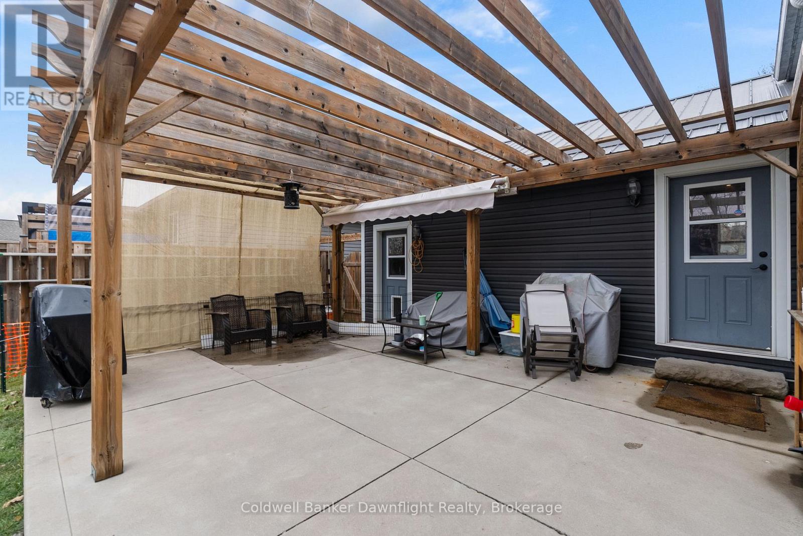 Single Family House Raised bungalow for Sale in  MILL STREET North Middlesex (Parkhill) 