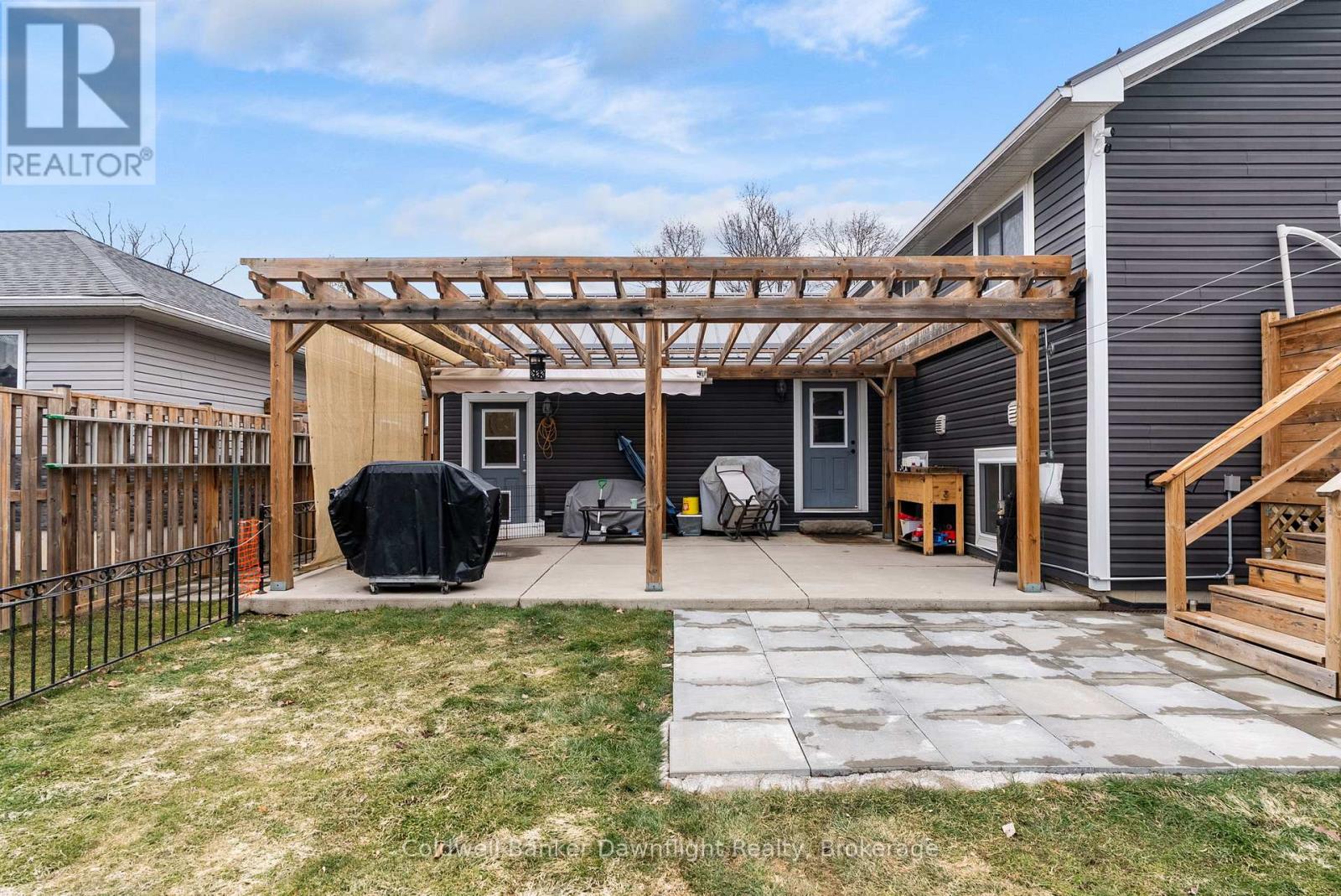 Single Family House Raised bungalow for Sale in  MILL STREET North Middlesex (Parkhill) 